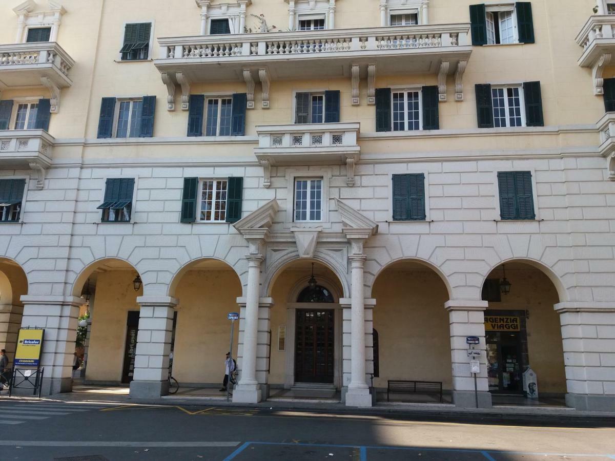 Residenza Dell'Orto Apartment Chiavari Luaran gambar